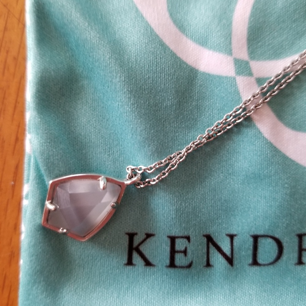 Kendra Scott necklace